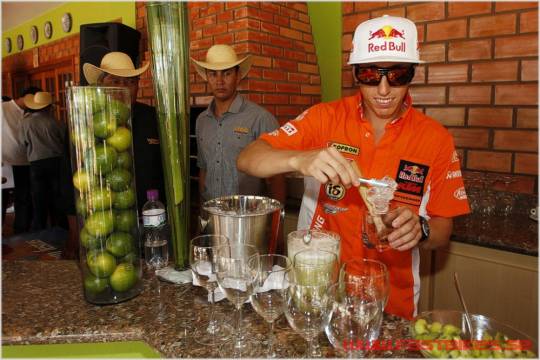 fb_45009_Cairoli_MXGP2010_R13_a01
