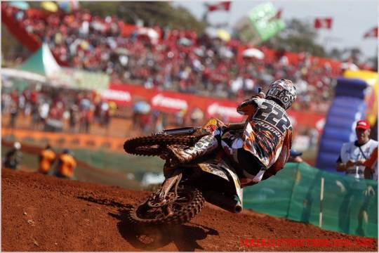 fb_45138_Cairoli_MXGP2010_R13_a23