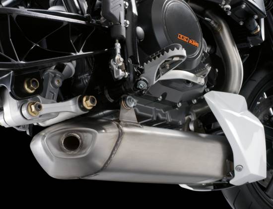 38189_690_Duke_Exhaust_1024