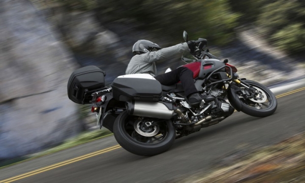 2014-Suzuki-V-Strom-1000-10-720x480