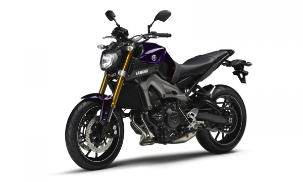 2014-Yamaha-MT-09-EU-Deep-Armor-Studio-007