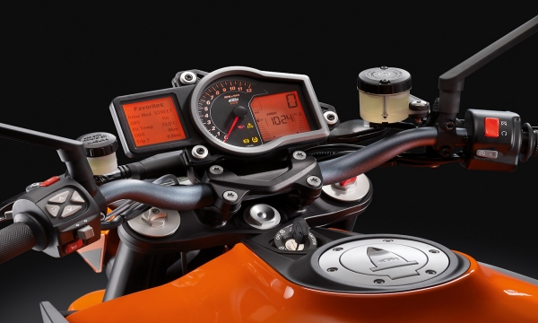 1290 R_Superduke_Cockpit