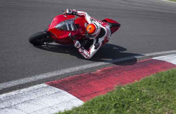 1299-ducati-panigale-7