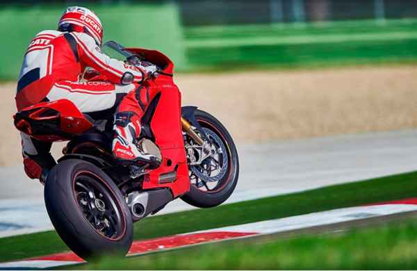 2015-ducati-1299-panigale-s-6