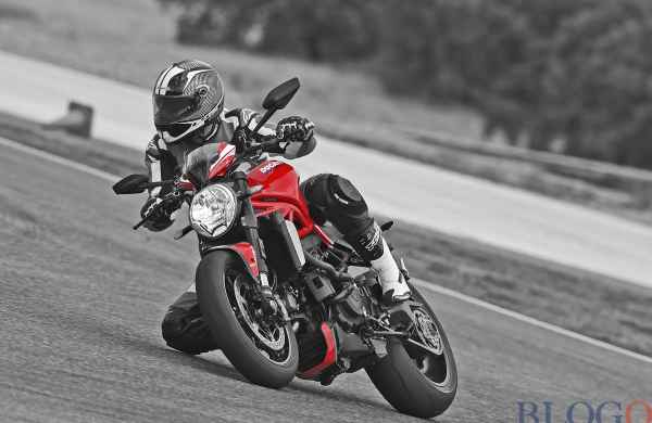 test-ducati-monster-1200-r-06