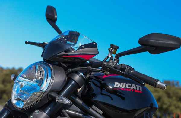 test-ducati-monster-1200-r-82framdel