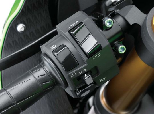 big Kawasaki_Ninja_ZX6R_2013_07