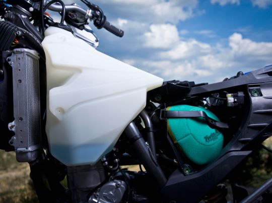 Husaberg -details_fuel-tank_airbox_4-stroke